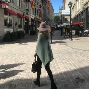 Meet your Posher, Olivia